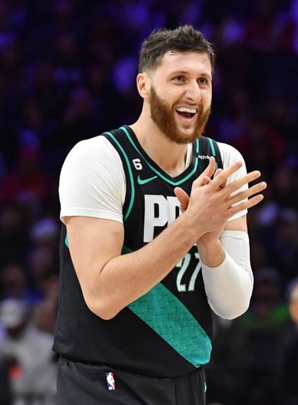 Phoenix Suns center Jusuf Nurkic asks why Americans have so many guns